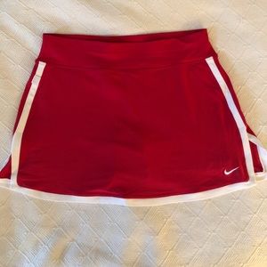 Nike border tennis skirt.
